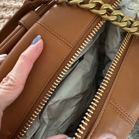 Rebecca Minkoff Tan Leather Shoulder Bag with Gold Chain - Picture 5 of 7